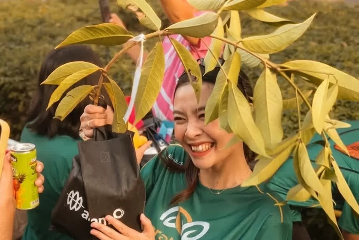 ANTAM bersama KLH menanam 5.000 bibit mangrove pada Hari Mangrove Sedunia 2026 demi menjaga pesisir dan menyerap emisi karbon.