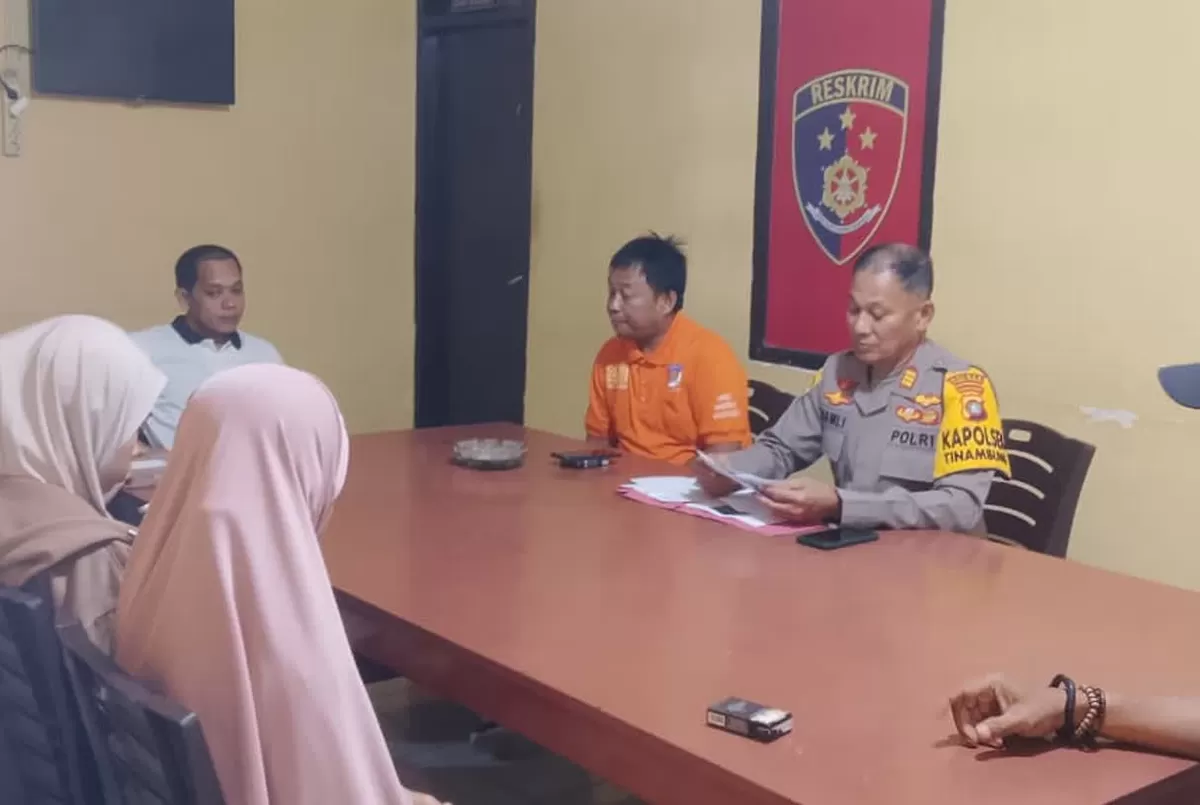 Polsek Tinambung saat ini memfasilitasi proses mediasi terkait aduan dugaan penipuan yang melibatkan warga Kampung Tulu, Kecamatan Balanipa, Kabupaten Polewali Mandar.