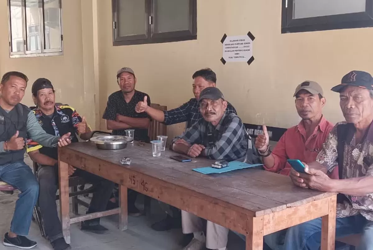 DPP IJS Sulbar mengecam unggahan akun Facebook Awaluddin ke Polres Majene pada Senin 3 Agustus 2026 terkait tuduhan gratifikasi lembaga. (Foto: Adrian)