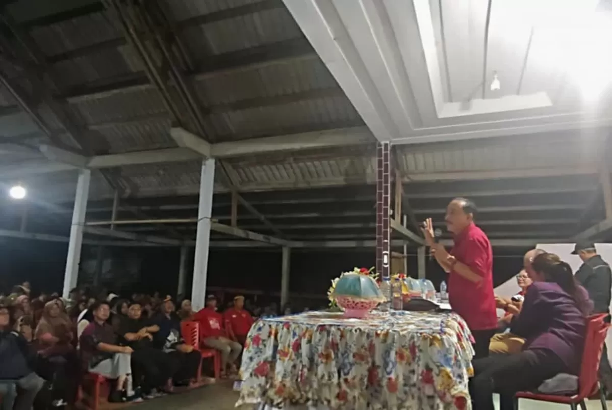 Ketua DPRD Parigi Moutong Alfres Masboy mengawal aspirasi warga Torue bersama DPR RI di Desa Tanalanto pada Senin, 3 Agustus 2026.