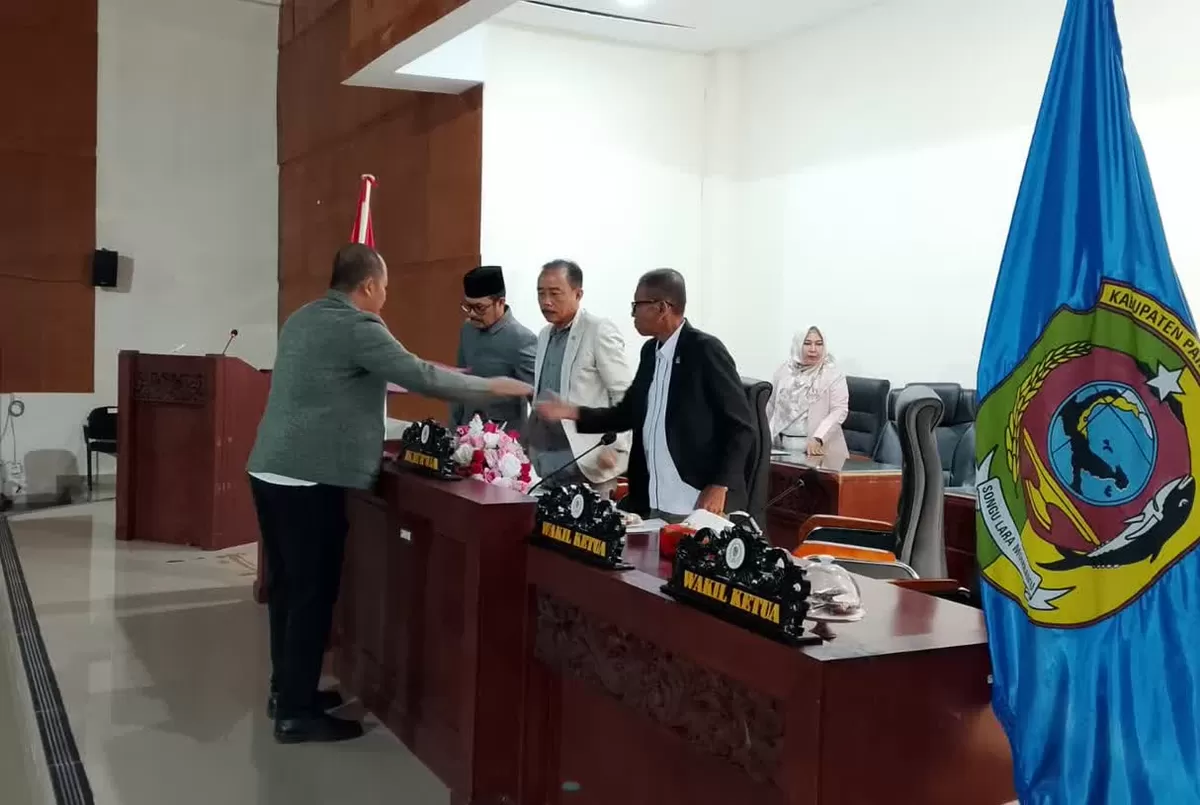 Fraksi NasDem DPRD Parigi Moutong mendesak Bupati membentuk Tim Terpadu berantas kebocoran retribusi daerah dalam KUA-PPAS 2027.