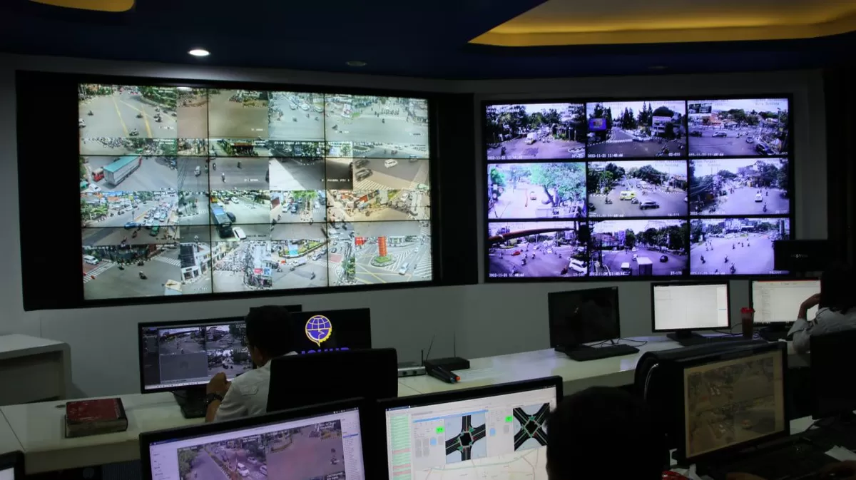 Wali Kota Bandung Turun Subuh Awasi Petugas Kebersihan, Sistem ATCS ...
