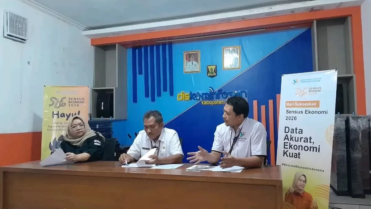 Kepala BPS Kabupaten Sukabumi, Muhammad Sholihin saat memaparkan pelaksanaan sensus ekonomi 2026 di dalam podcast RCL