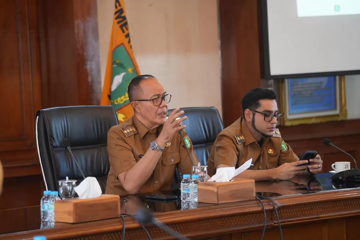 Wali Kota Sukabumi Ayep Zaki bersama Wakil Wali Kota Sukabumi Bobby Maulana