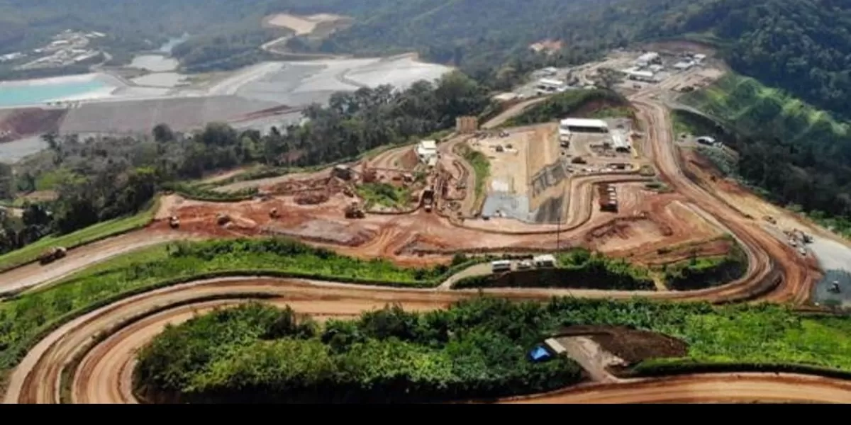 Koordinator Kelompok Pegiat Anti Korupsi, Ance Prasetyo, mencium adanya aroma upaya pengaburan fakta terkait dugaan pelanggaran pengalihan Izin Usaha