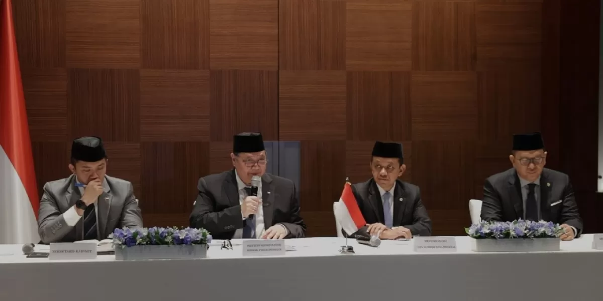 Pemerintah menegaskan penerapan skema kerja Work From Home (WFH) bagi Aparatur Sipil Negara (ASN) tidak mengurangi tingkat pengawasan. Sebaliknya,