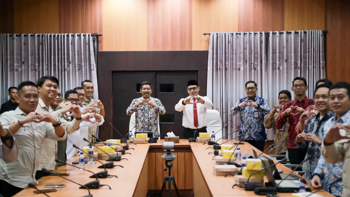 Kepala Kantor Wilayah (Kakanwil) Kementerian Hukum dan HAM Jawa Timur, Haris Sukamto, melakukan kunjungan kerja ke Kabupaten Jember dalam rangka penguatan regulasi daerah