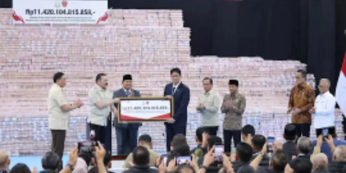 Pemerintah kembali mencatat capaian signifikan dalam upaya penyelamatan keuangan negara. Melalui penertiban perkebunan dan tambang ilegal oleh Satgas Penertiban Kawasan Hutan (PKH)