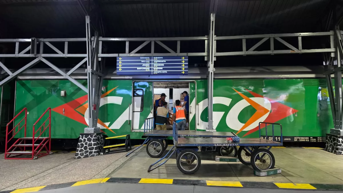 PT KAI (Persero) Daop 7 Madiun mencatatkan tren pertumbuhan positif pada sektor angkutan barang di awal tahun 2026. Kepercayaan pelaku usaha terhadap moda transportasi kereta api. Dok KAI