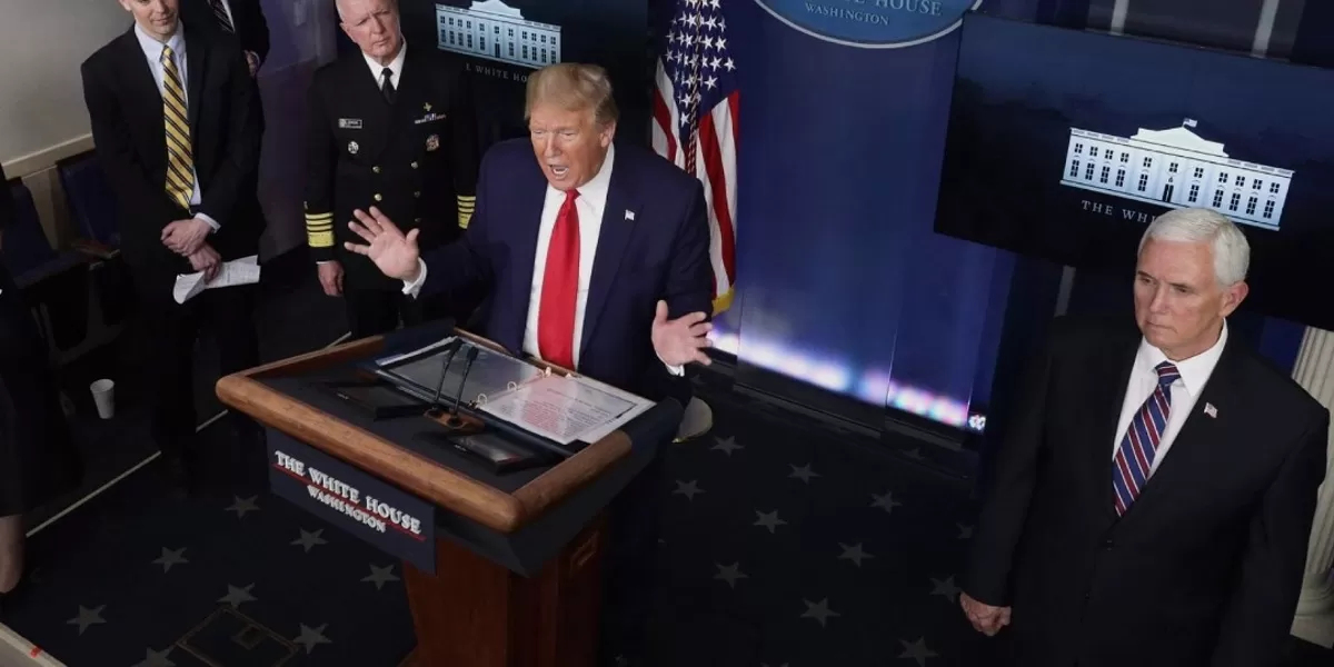 Presiden Amerika Serikat (AS) Donald Trump mengancam akan menutup total Selat Hormuz bagi kapal-kapal yang ingin melintasinya dalam waktu dekat. 