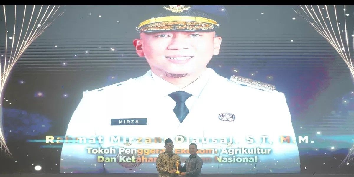 Gubernur Lampung, Rahmat Mirzani Djausal, resmi dinobatkan sebagai 