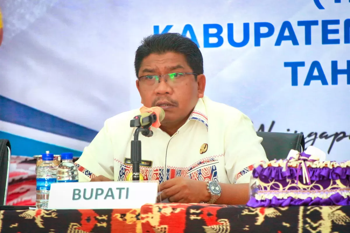 Bupati Sumba Timur, Umbu Lili Pekuwali saat memberikan sambutannya dalam pembukaan Forum Perangkat Daerah tahun 2026. (Prokopim Sumba Timur/Jhoni Here)