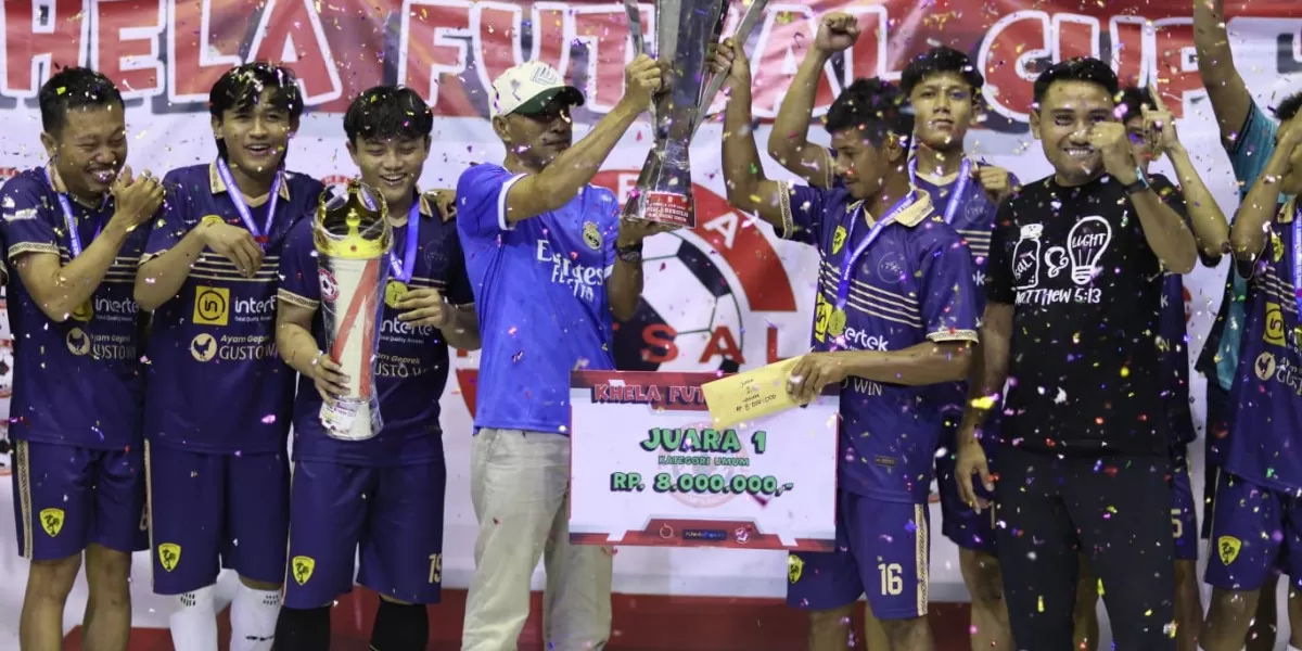 Kadispora Belitung Edi Usdianto saat acara penutupan khela cup 7 Gor Tanjungpandan (16/4) (Ist)