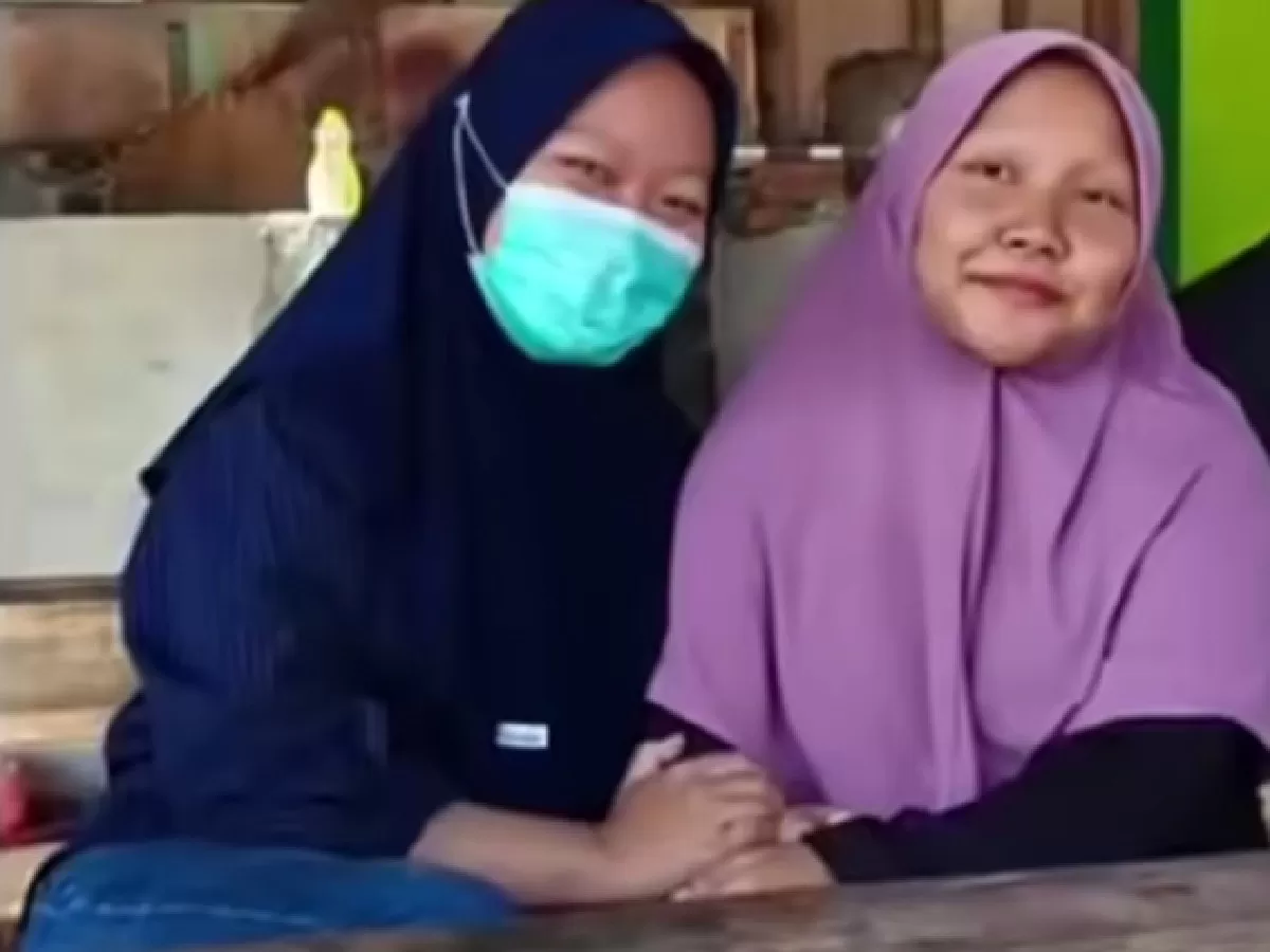 Menyoroti dugaan menu ayam basi dalam paket MBG siswa di Pringsewu, Lampung hingga sempat picu kontroversi ortu dengan admin SPPG. (Instagram.com/@pringsewupedia) 