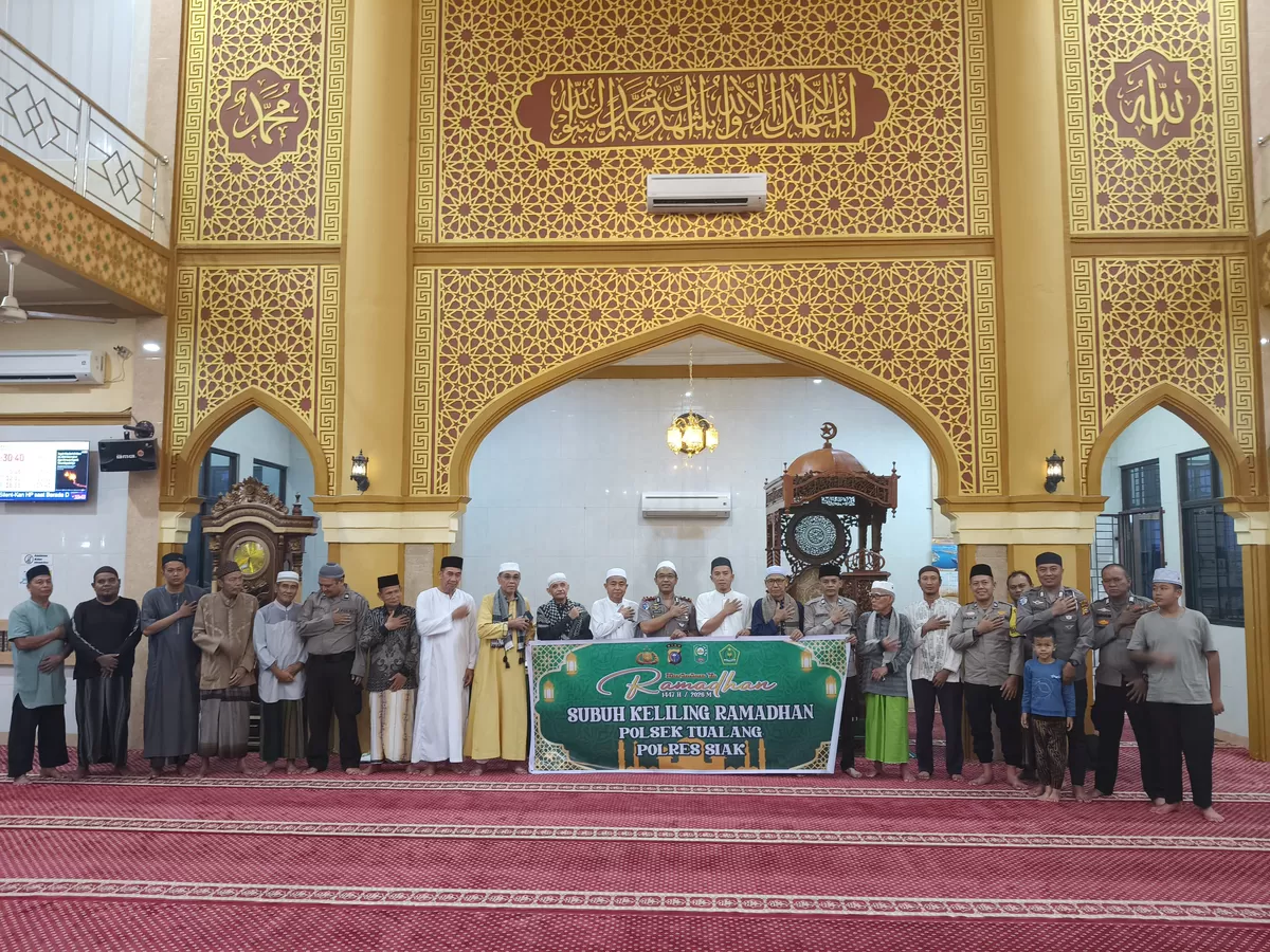 Kapolsek Dan Camat Tualang Subuh Keliling di Masjid Jami&rsquo; Darussalam, Ajak Warga Jaga Kamtibmas