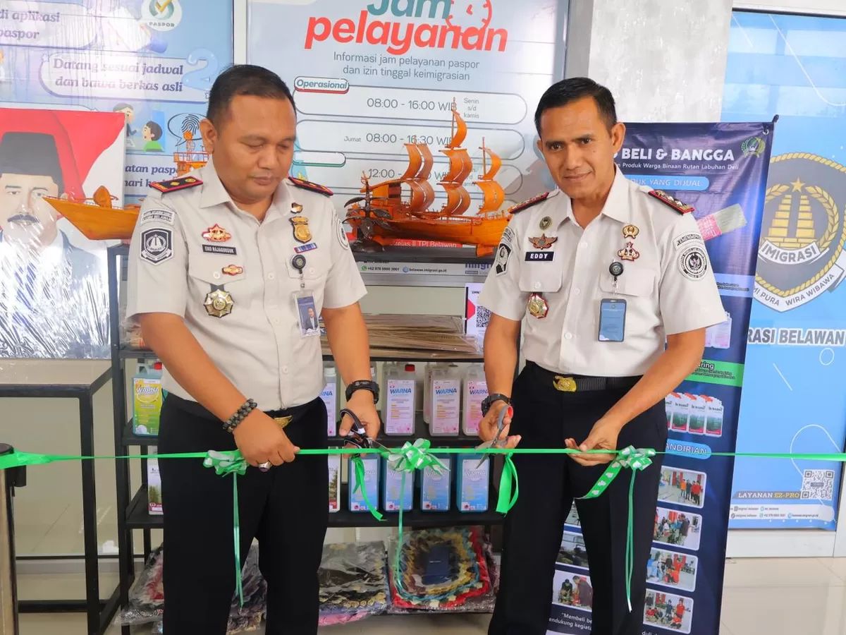 Peresmian Gerai Khusus Produk UMKM di Ruang Pelayanan Keimigrasian (Foto: Imigrasi Belawan)