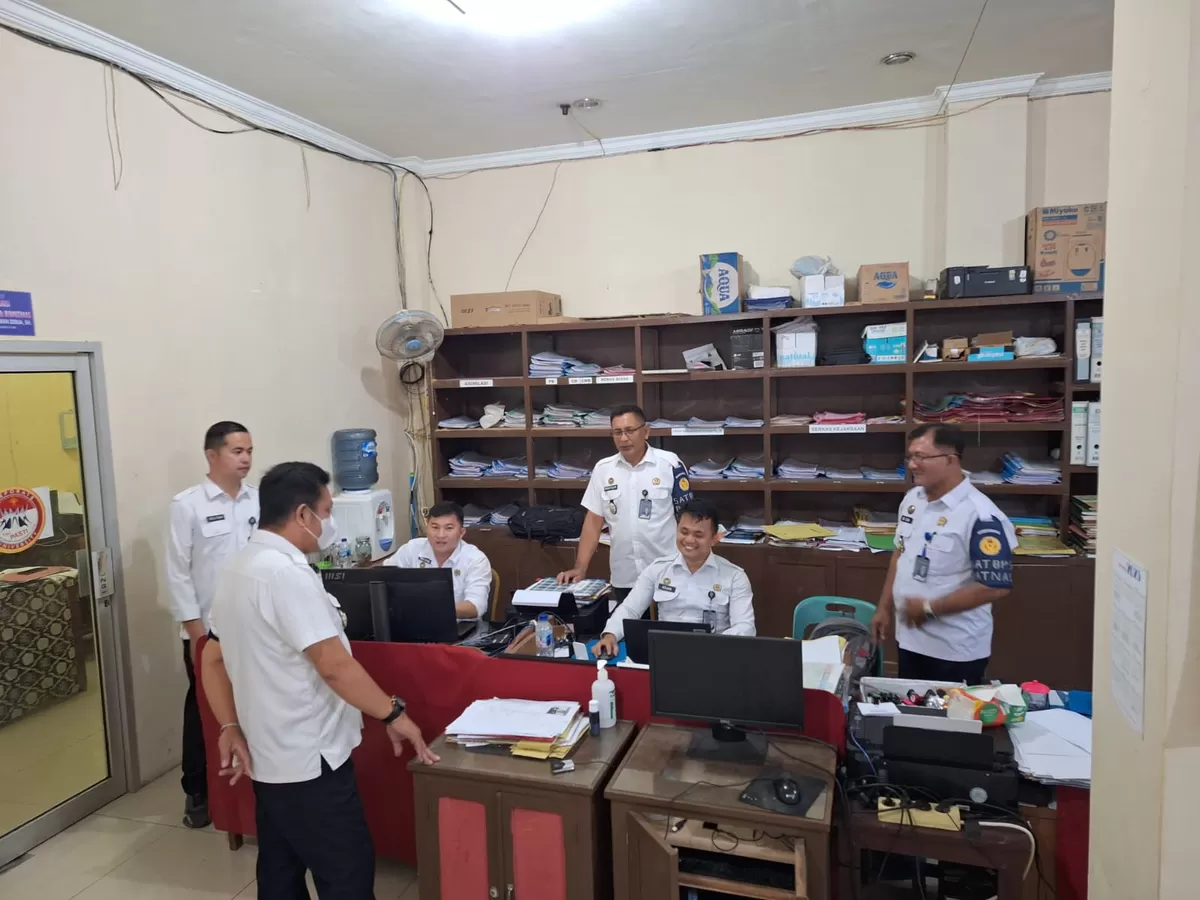 Satops Patnal Lapas Gunungsitoli Saat Kegiatan Sidak