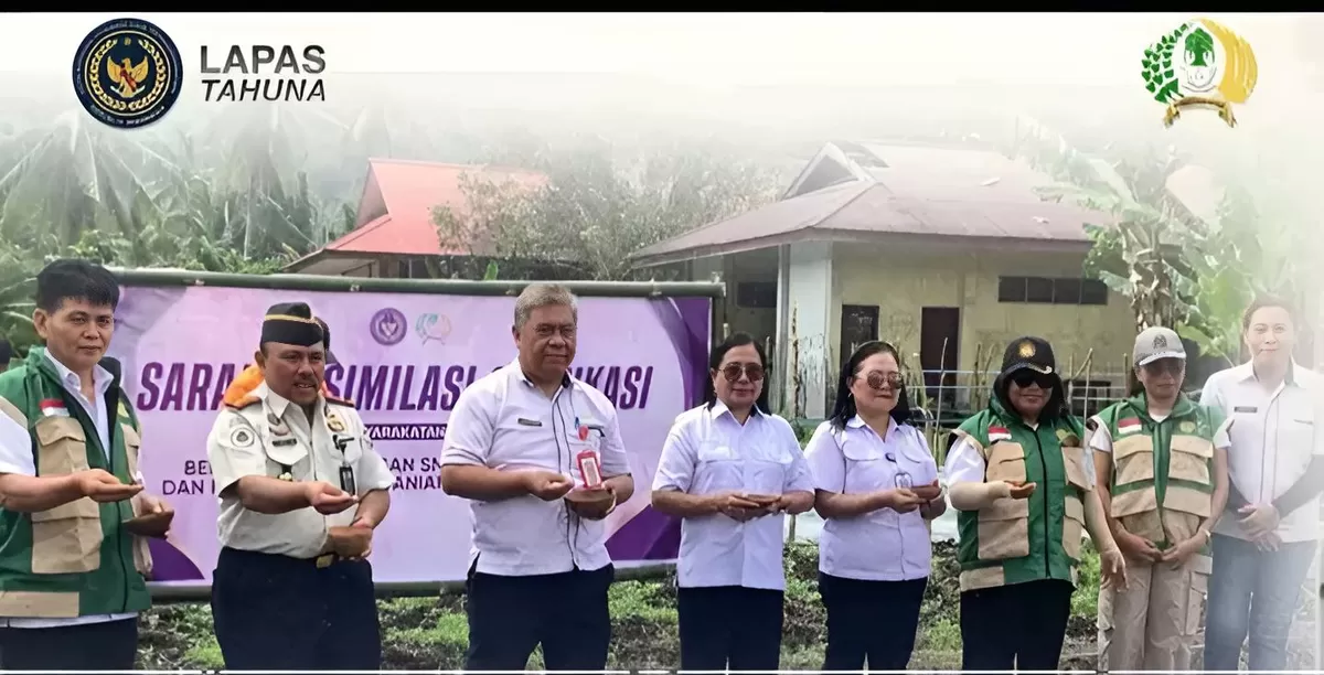 Kalapas Tahuna dan Jajaran Saat Penanaman 2.125 Bibit Jagung