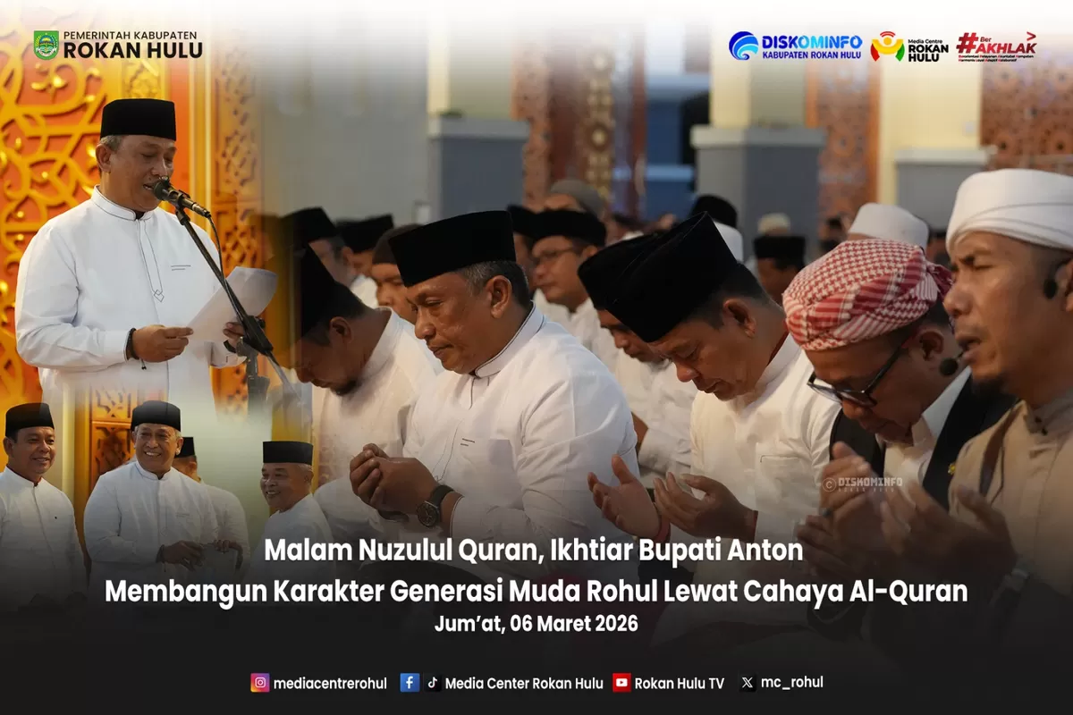 Foto Malam Nuzulul Quran, Ikhtiar Bersama Wabup Syafaruddin Poti i,Bupati Anton Membangun Karakter Generasi Muda Rohul Lewat Cahaya Al-Quran Saat Berdoa   (Diskominfo Rohul )