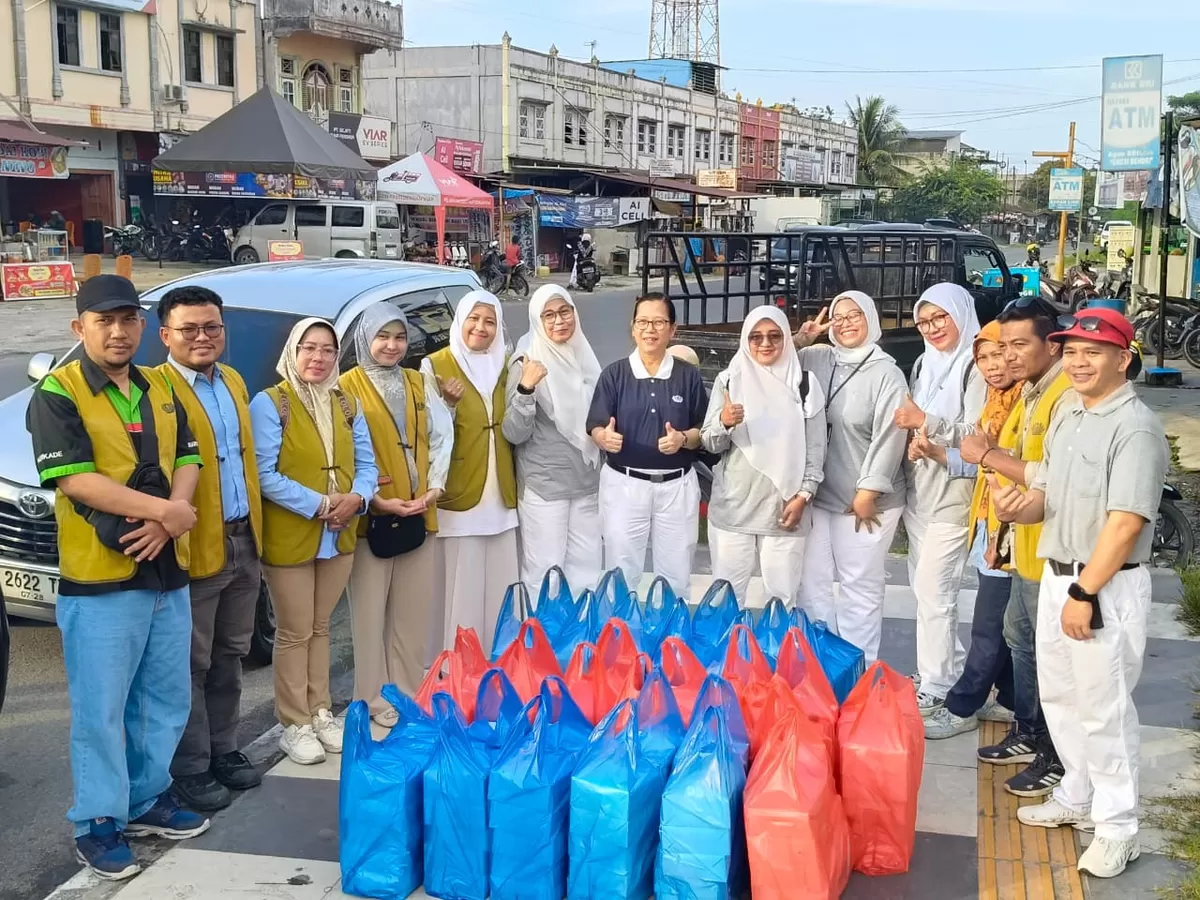 Xie - Lie Perawang 1 Menebar Cinta Kasih Di Bulan Suci Ramadhan, Ratusan Paket Makanan dan Ratusan Paket Sembako Menjadi Berkah Untuk Warga