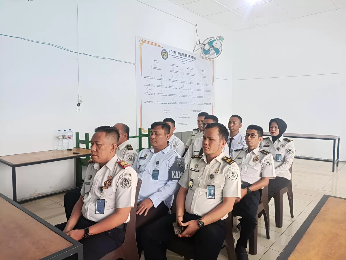 Kalapas Gunungtua dan Jajaran Saat Mengikuti Pengarahan Dirjenpas