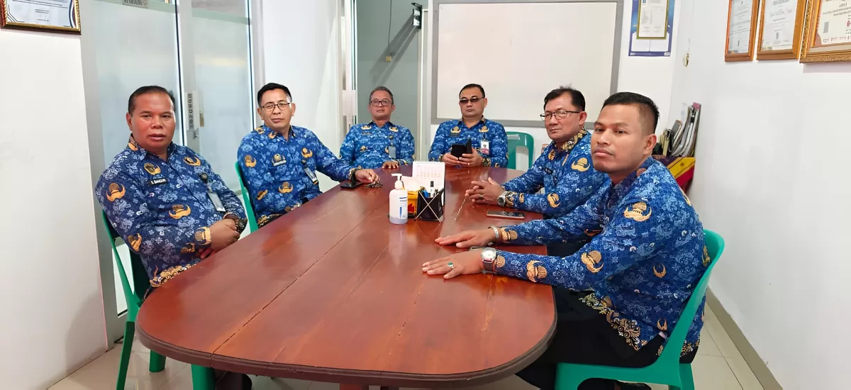 Kalapas Gunungsitoli dan Jajaran Saat Mengikuti Pengarahan oleh Direktur Kepatuhan Internal