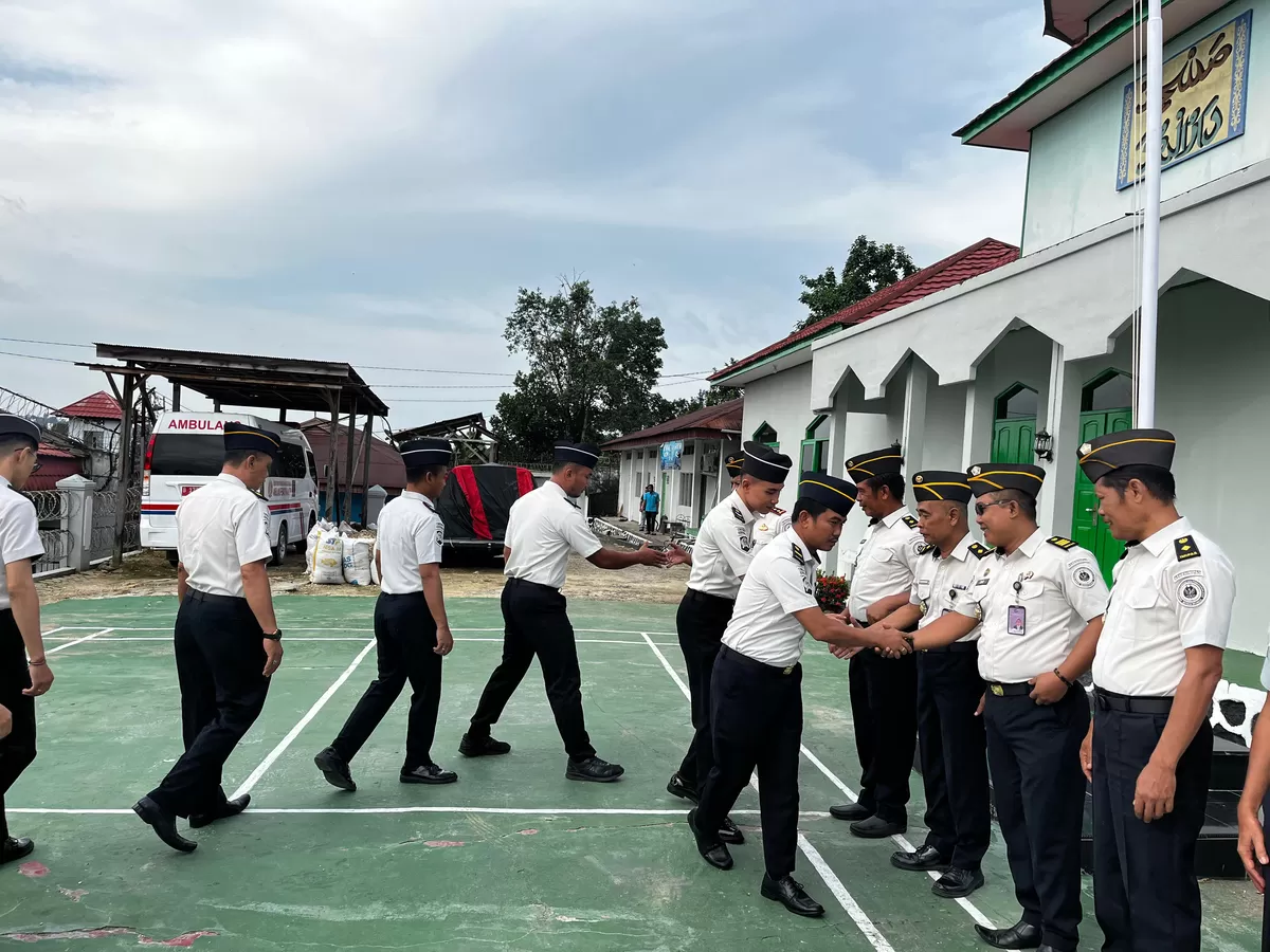 Kalapas Muara Teweh dan Jajaran Saat Apel Pagi dan Halal Bihalal
