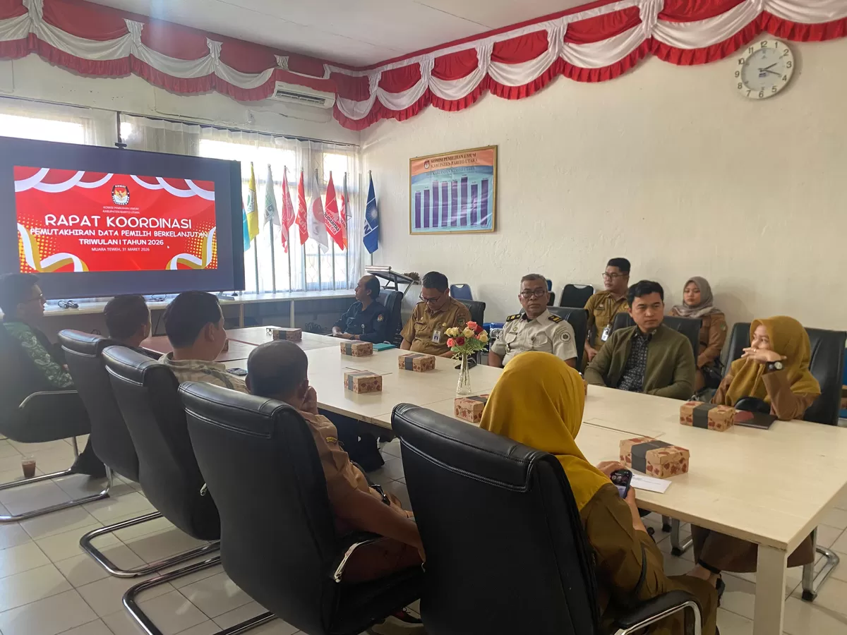 Petugas Lapas Muara Teweh Saat Hadiri Rapat Koordinasi Pemutakhiran Data
