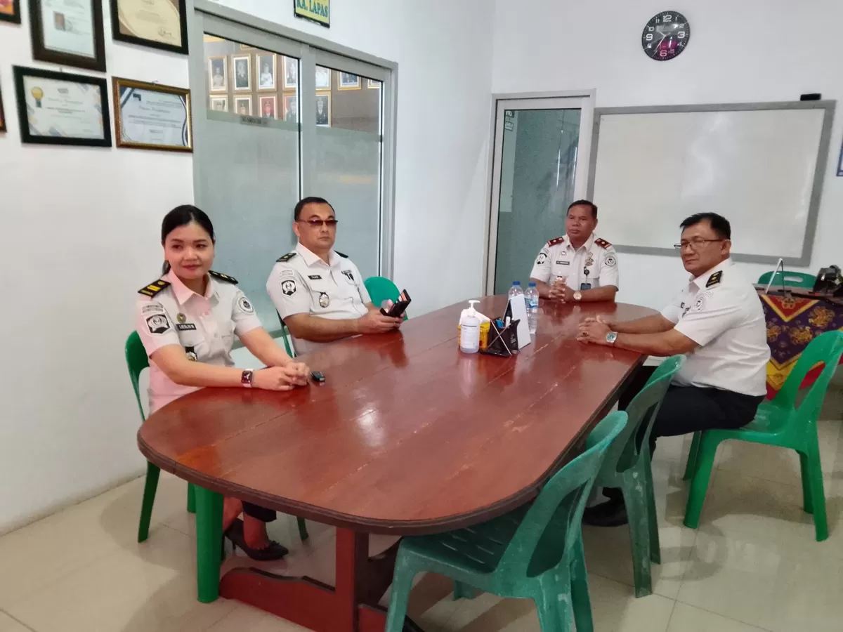 Kalapas Gunungsitoli dan Jajaran Saat Mengikuti Pelantikan dan Pengambilan Sumpah Jabatan Pimti Madya
