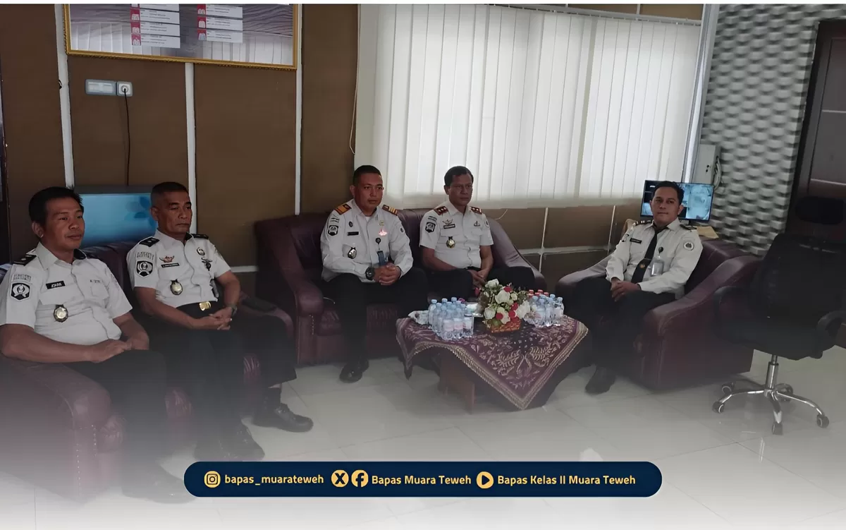 Kabapas dan Kalapas Muara Teweh Saat Mengikuti Pengarahan Dirjenpas 