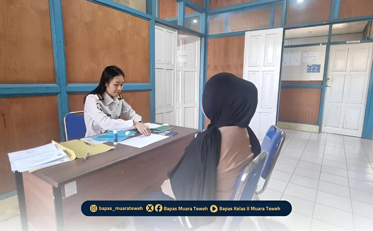 Petugas Bapas Muara Teweh Bersama Klien Baru