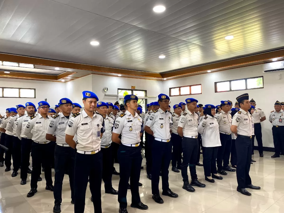 Petugas Lapas Muara Teweh Saat Mengikuti Pengukuhan Satops Patnal