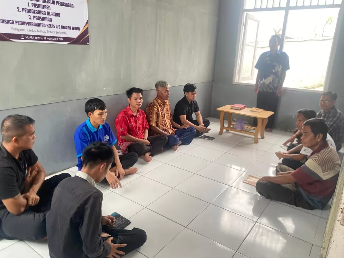 Warga Binaan Beragama Hindu Saat Mengikuti Kegiatan Ibadah
