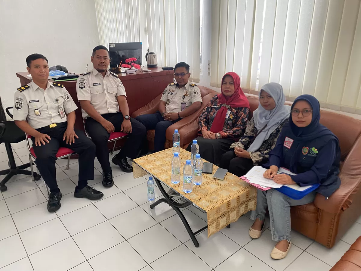 Pegawai Lapas Muara Teweh Bersama Dinas Koperasi dan UKM Kabupaten Barito Utara