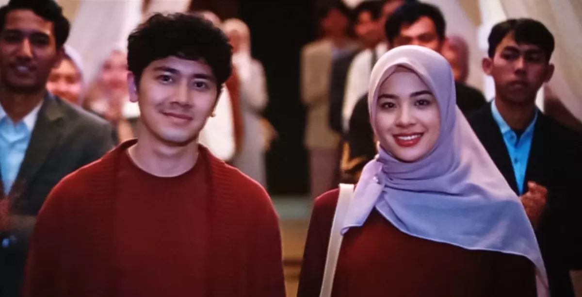 Cuplikan dari Film "Kupilih Jalur Langit" yang diperankan oleh Emir Mahira, Zee Asadel (Zee JKT48) (Nawi)
