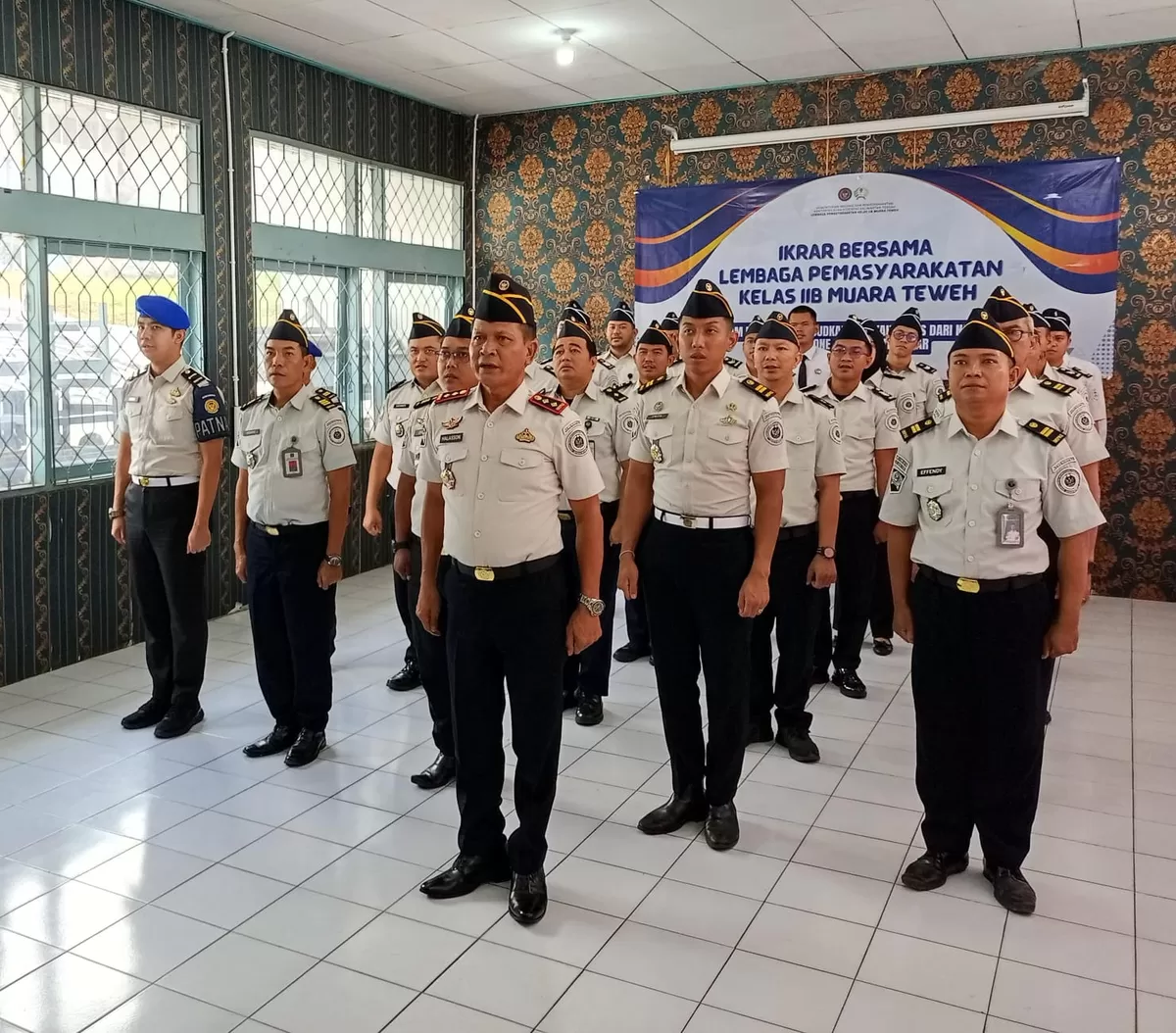 Kalapas Muara Teweh dan Jajaran Saat Ikrar Zero Halinar