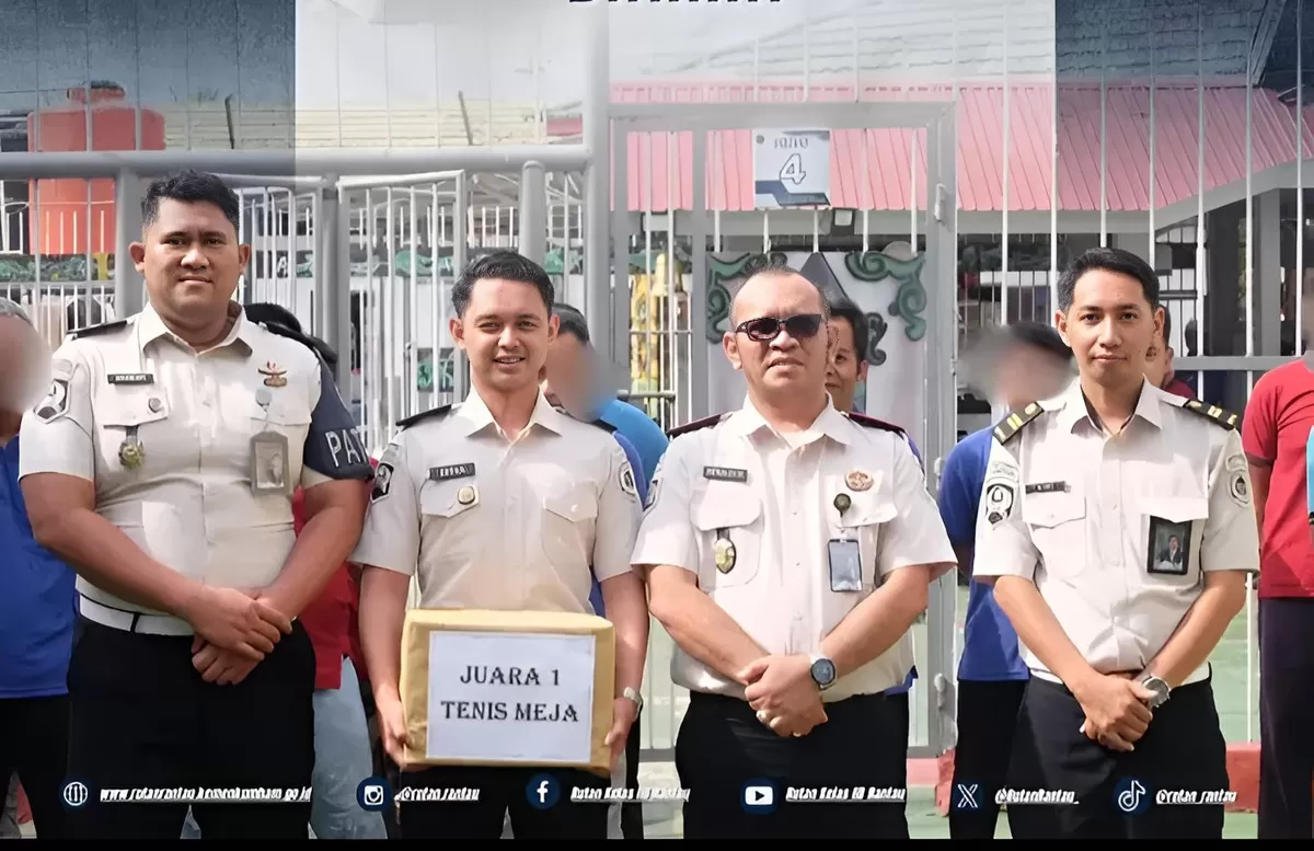 Karutan Rantau dan Jajaran Saat Penyerahan Hadiah Lomba HBP ke-62