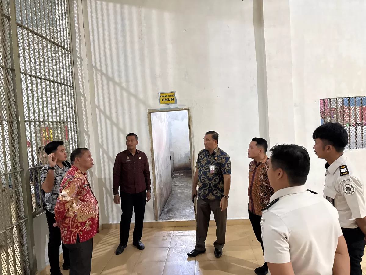 Kalapas Gunungsitoli dan Jajaran Saat Trolling Blok Hunian WBP