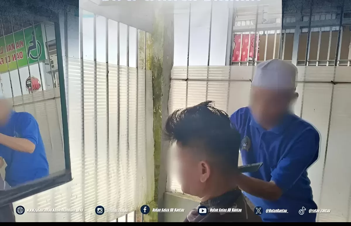 Warga Binaan Rutan Rantau Saat Kegiatan Pembinaan Kemandirian Melalui Barbershop Mini