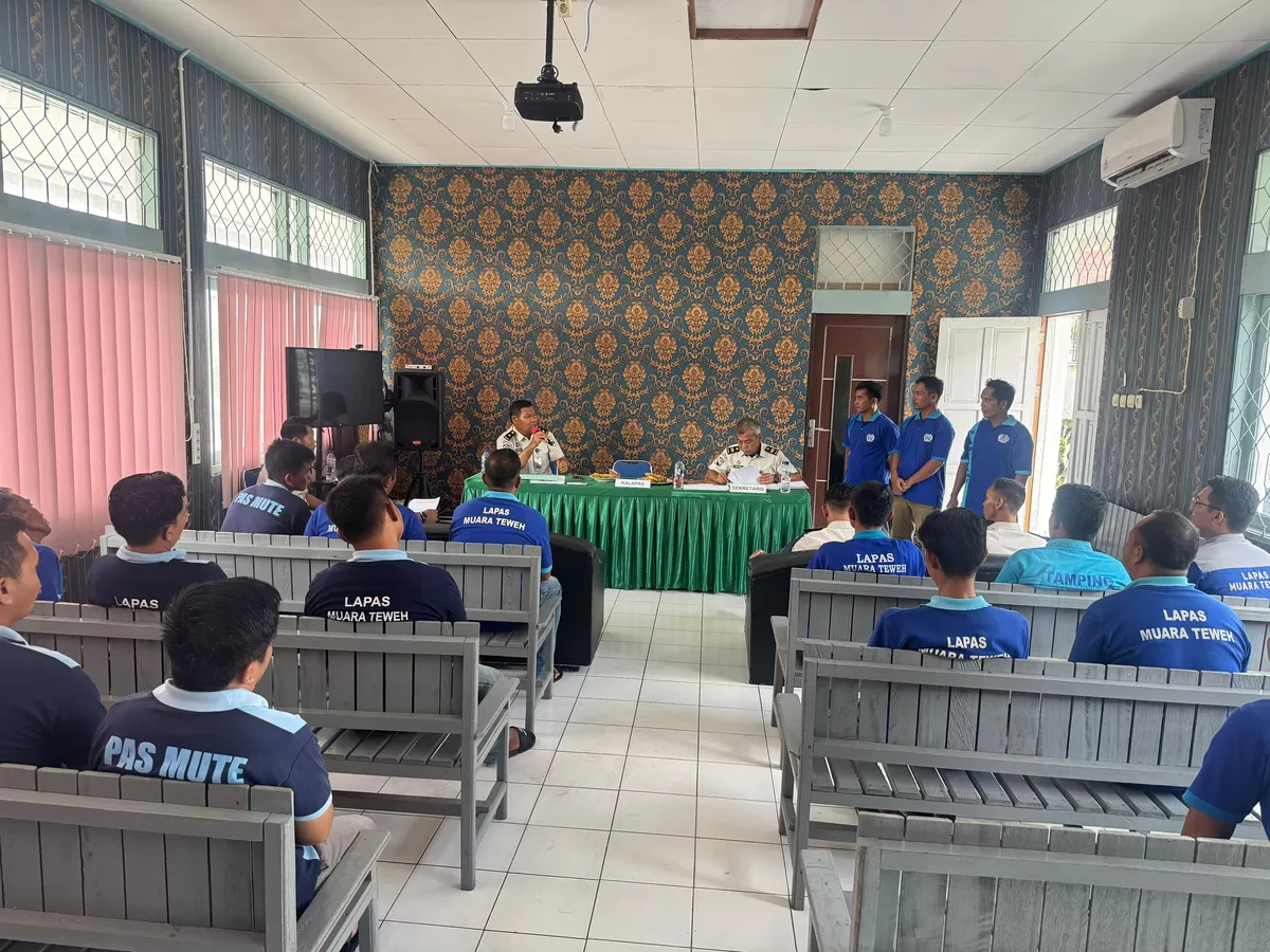 Petugas Lapas Muara Teweh Saat Sidang TPP bagi WBP
