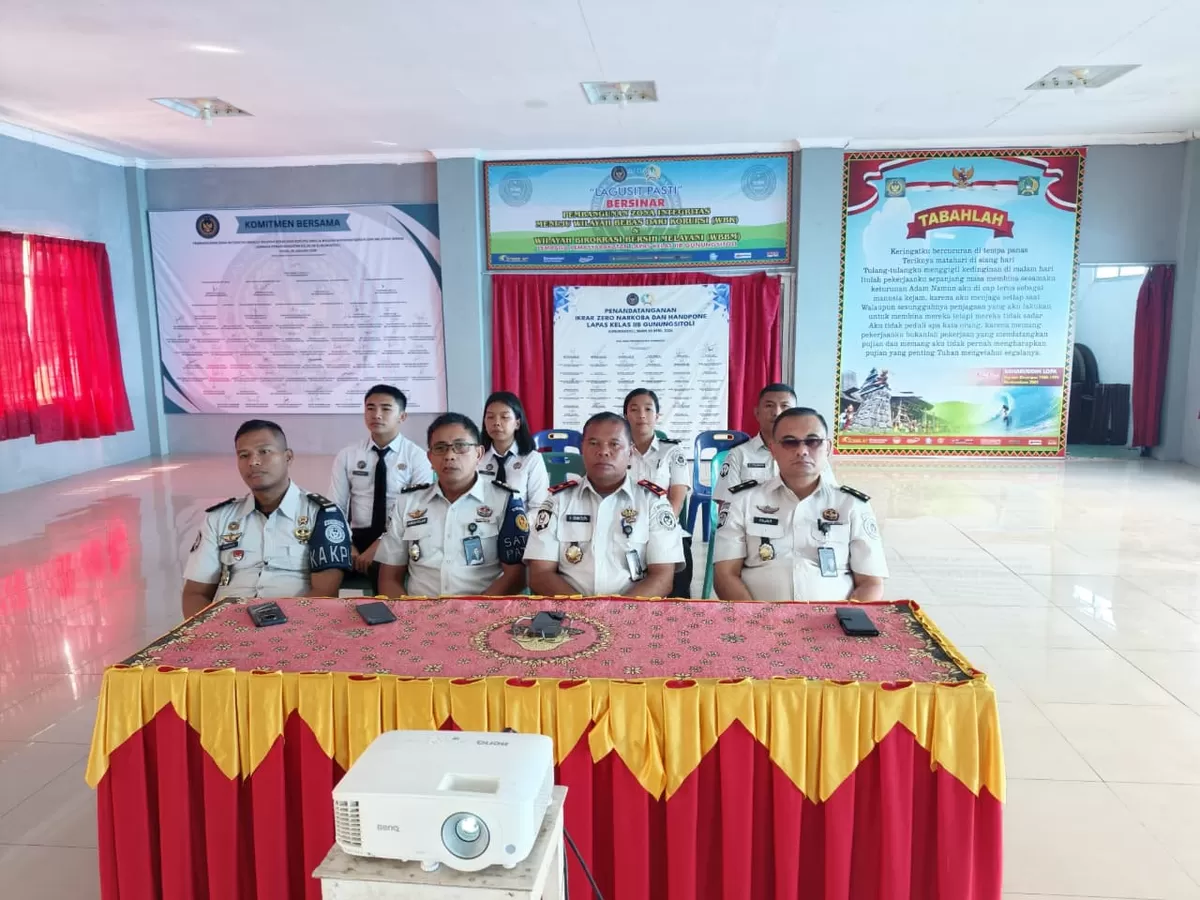 Kalapas Gunungsitoli dan Jajaran Saat Kegiatan Anev Capaian Kinerja Triwulan I