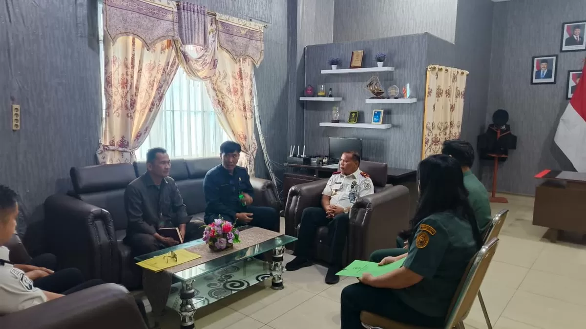 Kalapas Gunungsitoli dan Jajaran Bersama Pihak PN Gunungsitoli