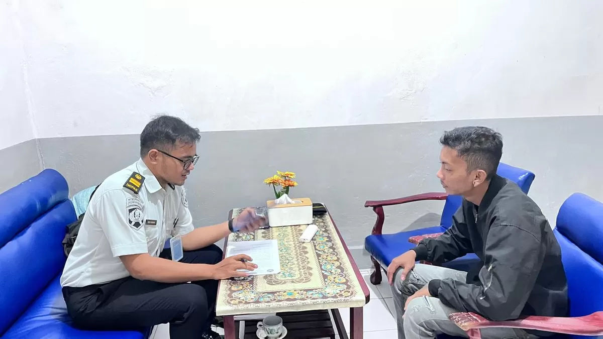 PK Bapas Muara Teweh Saat Memberikan Bimbingan Kepada Klien