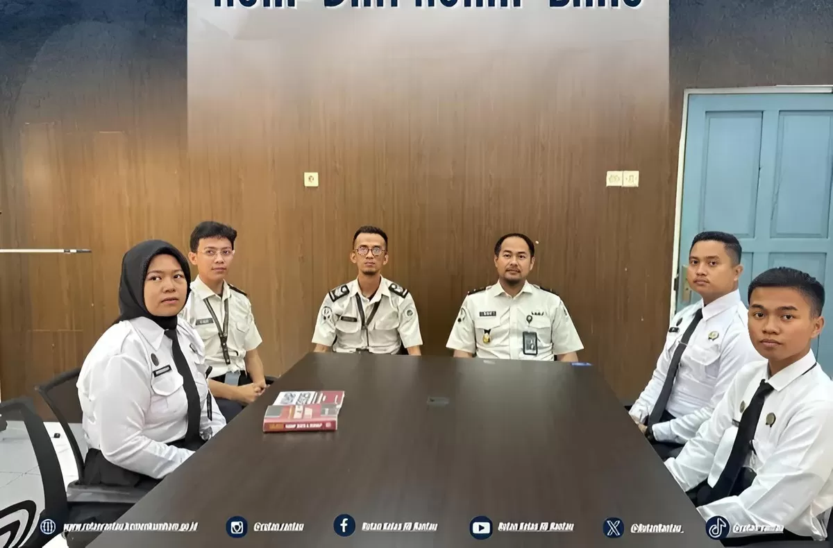 Petugas Rutan Rantau Saat Mengikuti Kegiatan Seminar Nasional