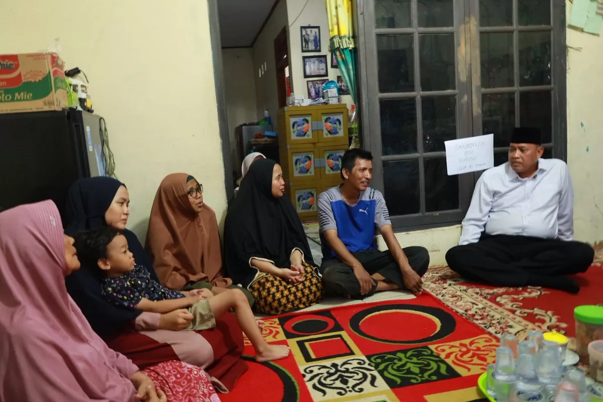 Tri Adhianto Wali Kota mengunjungi rumah duka korban meninggal dunia (Istimewa)