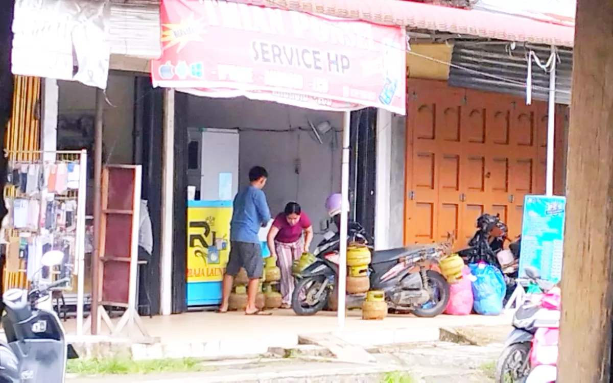 Dugaan penggunaan LPG bersubsidi tabung 3 kilogram oleh salah satu usaha laundry di Kota Gunungsitoli menjadi perhatian warga masyarakat