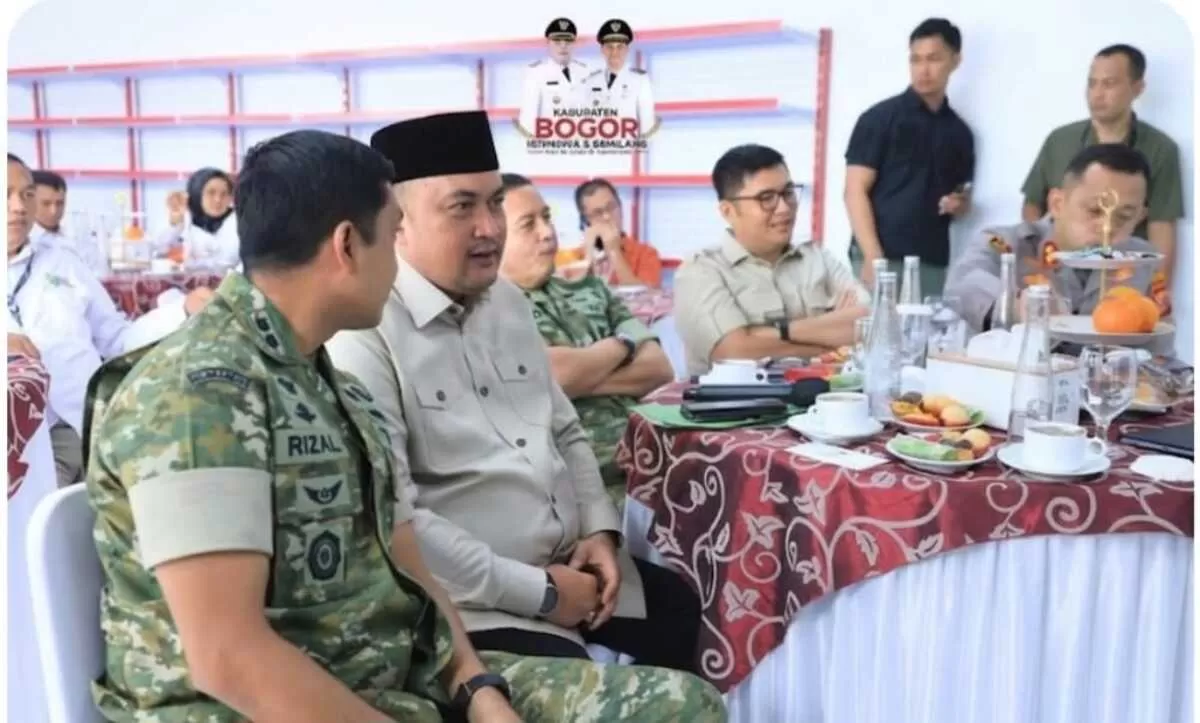 Rudy Susmanto Bupati Bogor, Jawa Barat ketika menghadiri peluncuran 1.061 KDKMP secara virtual  (Istimewa)