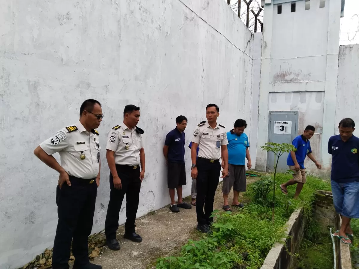 Kasi Binadik dan Giatja Lapas Gunungsitoli dan Jajaran Saat Kegiatan Trolling