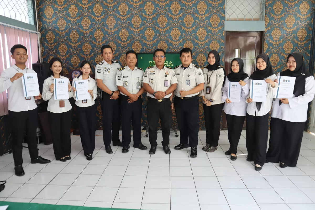 Kasi Adm Kamtib Lapas Muara Teweh Bersama Peserta Magang Nasional