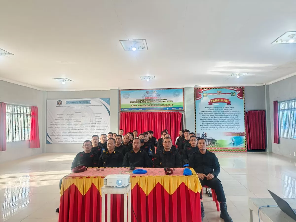 Kalapas Gunungsitoli dan Jajaran Saat Mengikuti Pengarahan Dirjenpas
